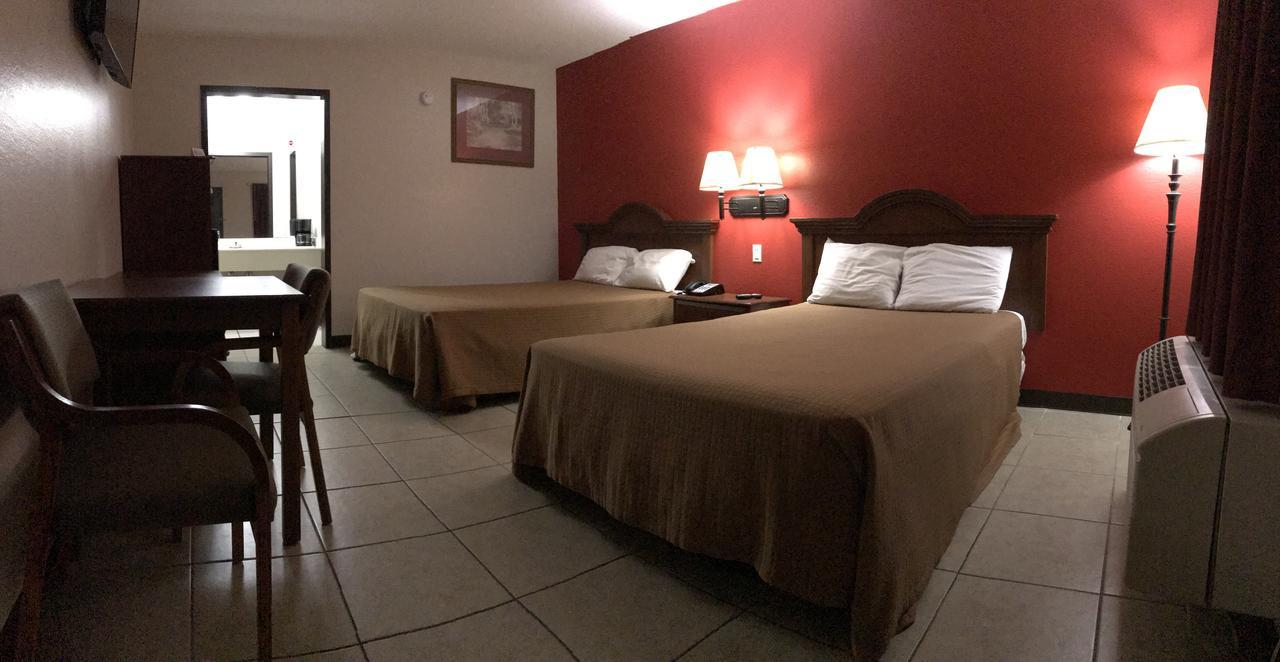 Relax Inn Mcrae Экстерьер фото